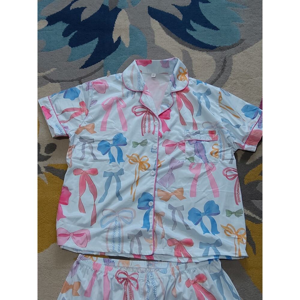 $NWT PJ set, colorful bows design, button down shirt with shorts. Soft XXL - Picture 4 of 8